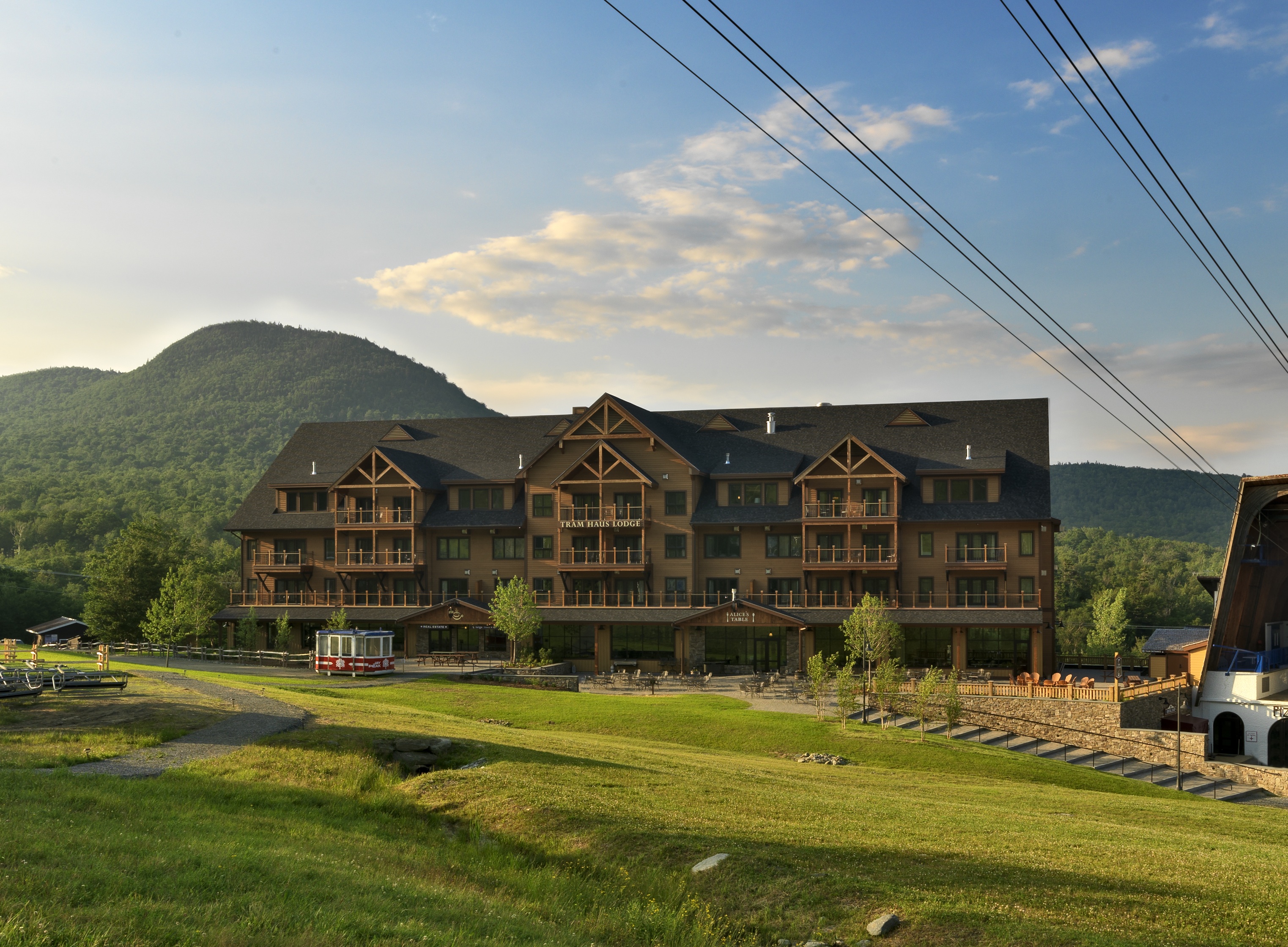 Tram Haus Lodge At Jay Peak