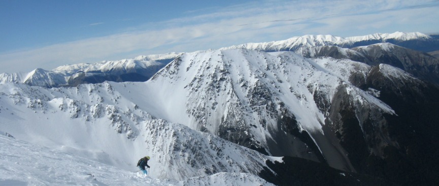 Dropping the ridge from Broken River to Craigieburn