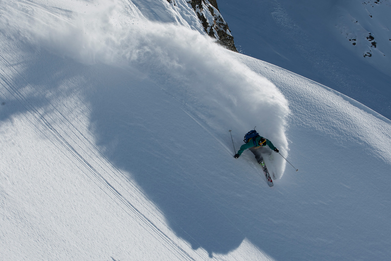 Colter Hinchliffe skis austria