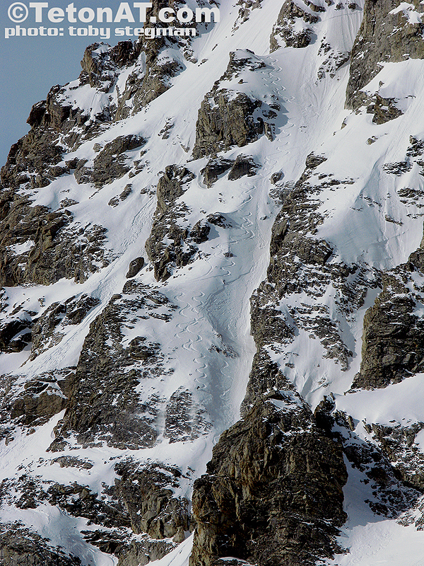 Name:  skiing-chouinard-couloir2.jpg
Views: 1115
Size:  885.4 KB