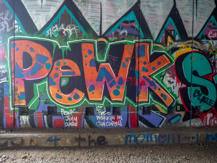 Name:  Tahoe-Donner-Tunnels-graffiti-pewks.jpg
Views: 733
Size:  134.4 KB