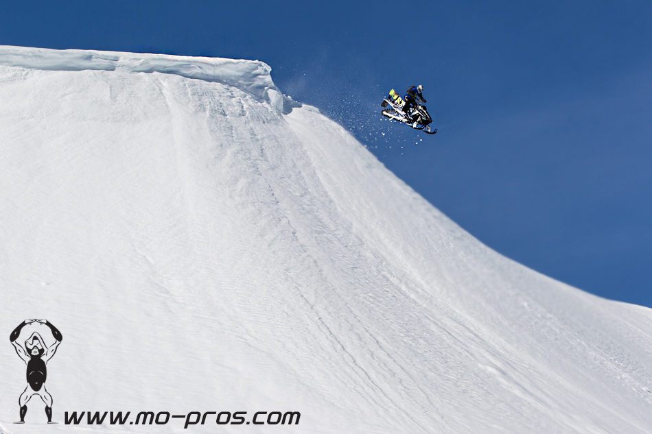 Name:  Skidoo Burton_Ski_Snowboard_Snowmobile_Mo Pros_1.jpg
Views: 1381
Size:  359.7 KB