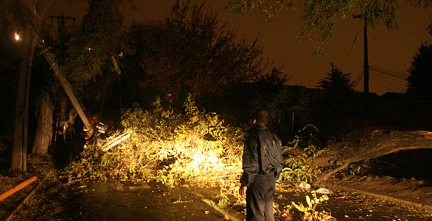 Name:  Temporal en Santiago   Emol Fotos.jpg
Views: 1010
Size:  116.7 KB