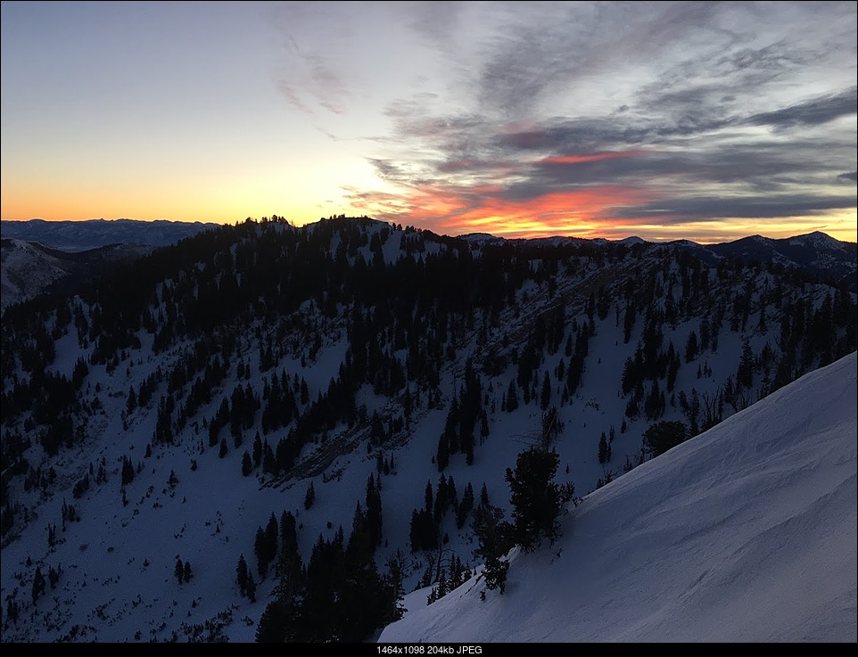 Click image for larger version. 

Name:	sunrise-monday.JPG 
Views:	73 
Size:	203.6 KB 
ID:	264555