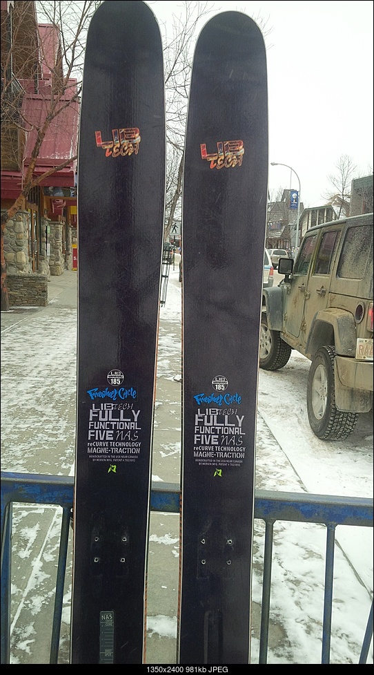 Click image for larger version. 

Name:	lib pow skis.jpg 
Views:	253 
Size:	980.6 KB 
ID:	199345