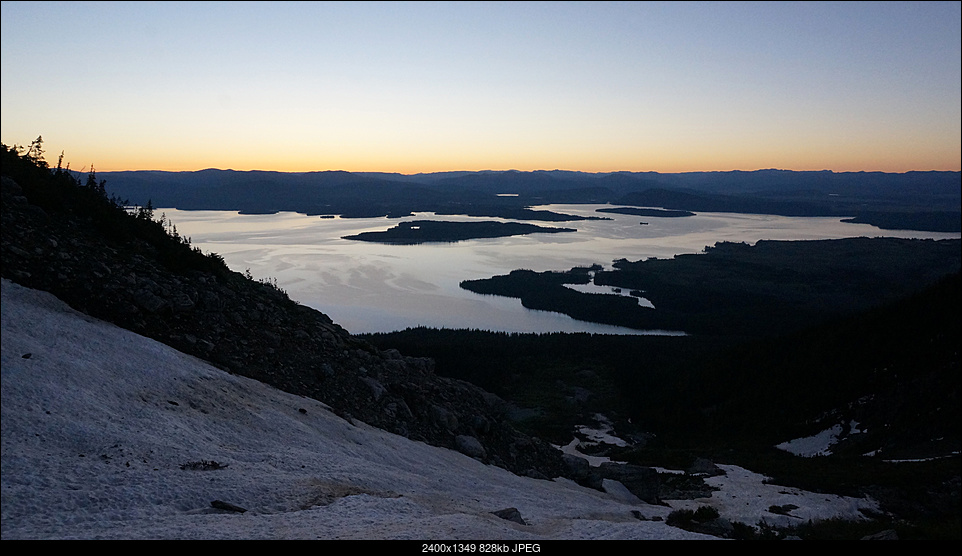 Click image for larger version. 

Name:	Jackson lake sunrise.jpg 
Views:	186 
Size:	828.4 KB 
ID:	209086