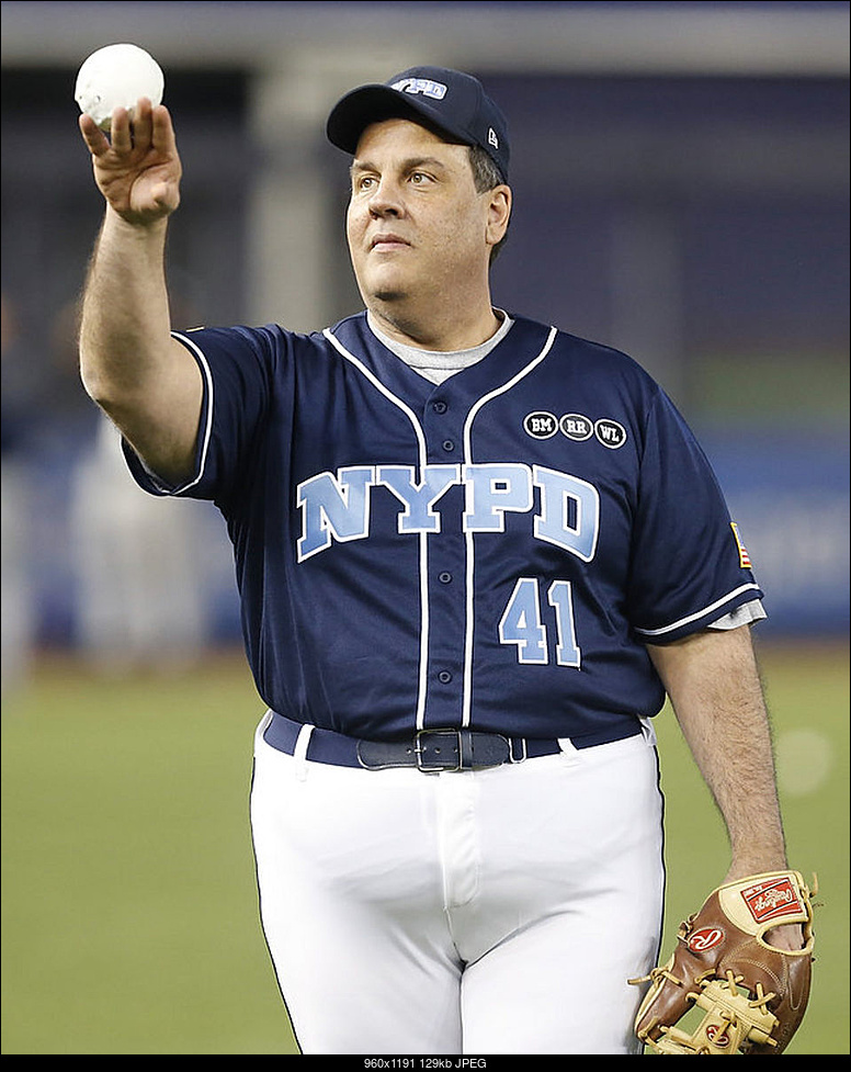 Click image for larger version. 

Name:	Chris-Christie-in-a-baseball-uniform-4.jpg 
Views:	26 
Size:	129.5 KB 
ID:	302507