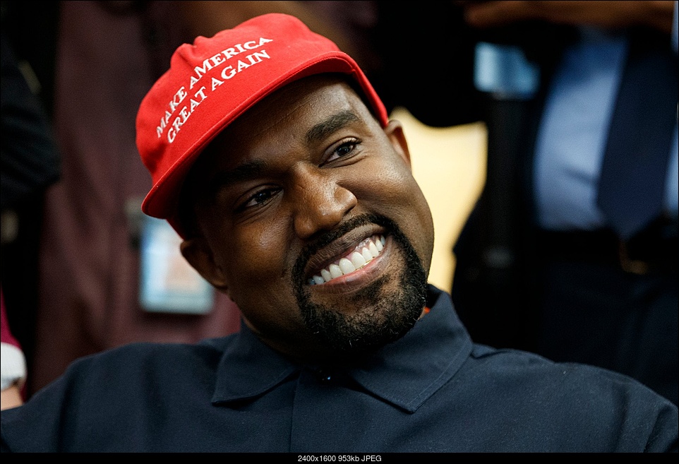 Click image for larger version. 

Name:	Kanye-West-White-House.jpg 
Views:	75 
Size:	953.3 KB 
ID:	394655