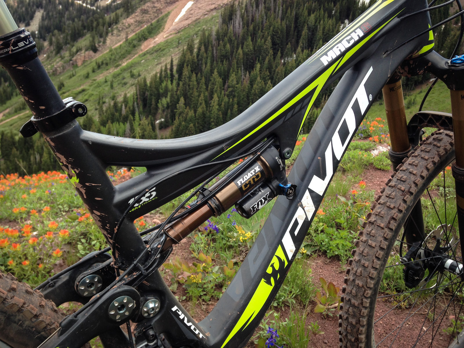 pivot mach 6 carbon review